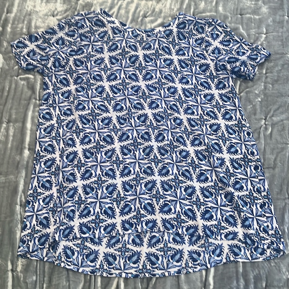 LOFT Blue and White Mediterranean Print Short Sleeve Blouse (Size XS)